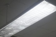 LED灯不亮了怎么修（快速解决灯具故障的实用方法）