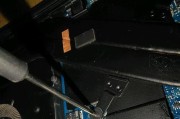散热器螺丝固定方法是什么？