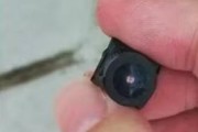 摄像头上的小孔有什么作用？