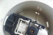 如何正确使用咖啡机进行过滤（掌握咖啡机过滤的技巧）