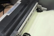 解决打印机卡纸问题的方法（从清理机器到调整纸张）