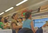 多名大妈高铁上跳舞喧哗，列车员多次阻止无果！12306回应