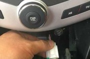 宝马1系显示器故障及解决方法（探索宝马1系显示器故障的原因和可行的解决方案）