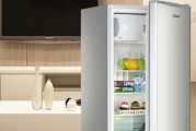 冰箱嗡嗡响的原因及解决方法（揭秘冰箱嗡嗡声的来源和消除噪音的技巧）