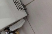 如何修理燃气热水器内部漏水问题（解决燃气热水器内部漏水的实用技巧）