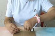 游戏机捡东西的操作步骤是什么？
