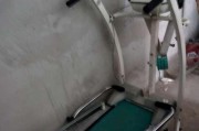 如何修复跑步机杆晃动问题（解决跑步机杆晃动的实用方法）
