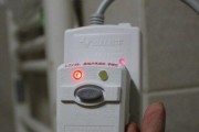 热水器插座与地线的正确连接方法（安全使用热水器的必要步骤）