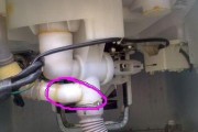洗衣机排水后漏水问题解析（原因分析与解决方法）