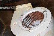 油烟机烟囱掉落问题应对方法（解决油烟机烟囱掉落问题的有效措施）