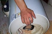 扁式热水器怎么清洗？清洗步骤和注意事项有哪些？