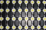 超详细LED灯珠更换方法及步骤（快速学会如何更换LED灯珠）