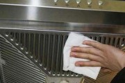 超市清洗油烟机的最简单方法（省时省力）
