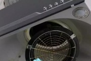 不拆卸也能清洗油烟机内部，省时又省力（零拆卸）