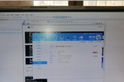 如何修复显示器竖线问题（简单有效的竖线修复方法）