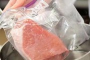 微波炉突然停止工作的原因及常见故障处理方法（为什么微波炉使用几分钟后会突然停止工作）