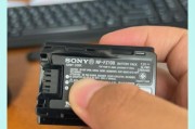索尼相机7cm2的充电方法是什么？充电时需要注意什么？