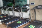 如何处理跑步机漏油问题（有效解决跑步机漏油困扰的实用方法）