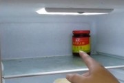 冰箱两边很烫正常吗（探究冰箱两边热的原因及解决方法）