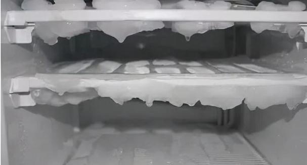 解决冰柜结冰堵塞的方法（快速有效清理冰柜堵塞问题）