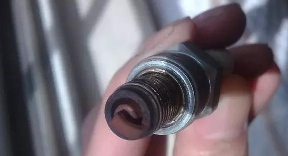 如何有效清洗燃气热水器积炭（解决燃气热水器积炭问题的有效方法）