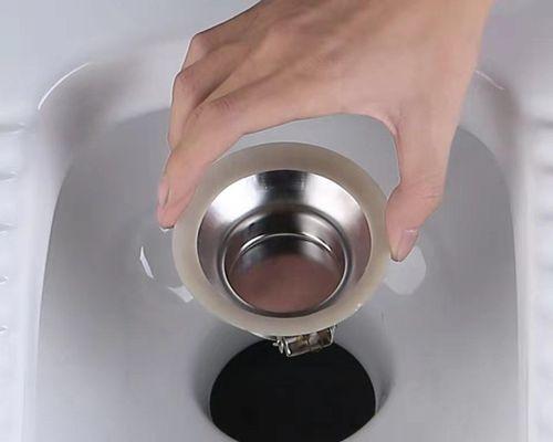 解决蹲便器下水道堵塞问题的有效方法（掌握关键技巧轻松疏通下水道）