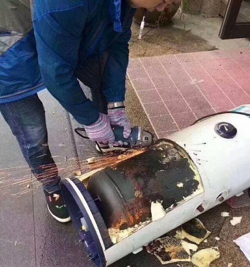 热水器锈水处理方法（轻松应对热水器锈水问题）