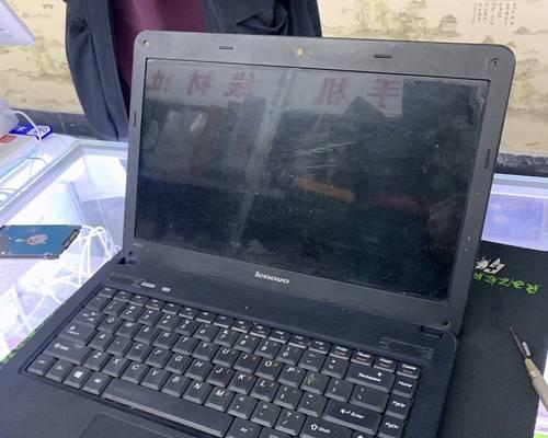 笔记本电脑过热烧了，如何修复（解决笔记本电脑过热问题的方法和技巧）