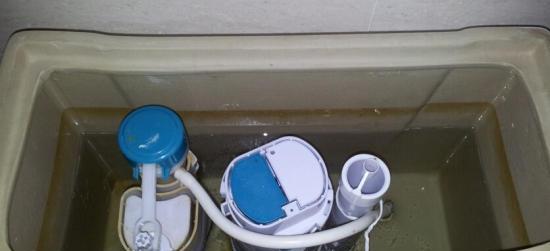如何解决法恩莎马桶冲水无力问题（维修法恩莎马桶冲水无力的方法与技巧）