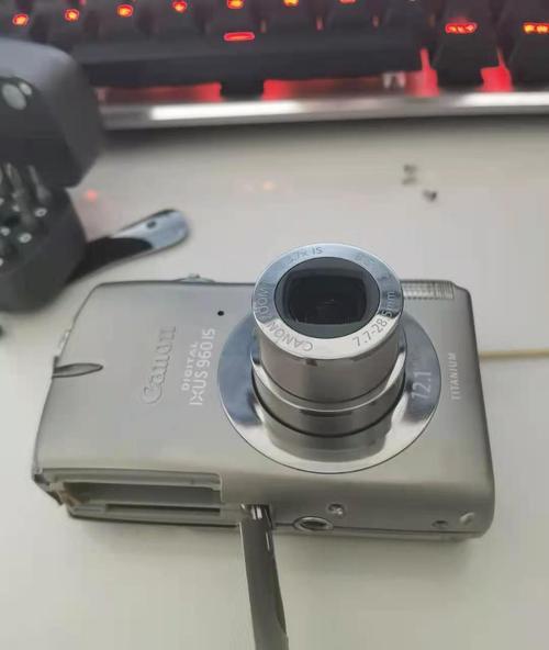 投影仪镜头摔散架了怎么办（应对投影仪镜头摔散架的解决方法及预防措施）