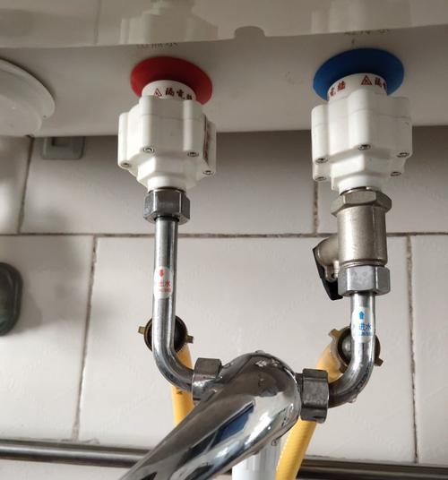 美的热水器清洗方法（轻松掌握的家居清洁技巧）