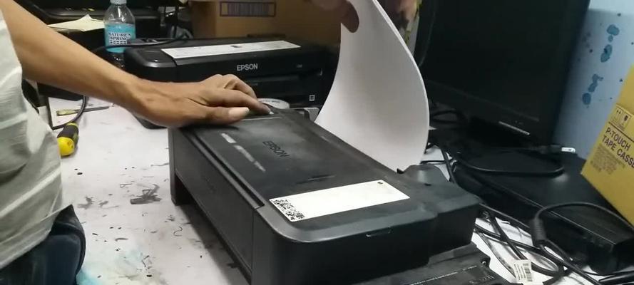 复印机故障排除指南（解决复印机常见故障的方法与技巧）