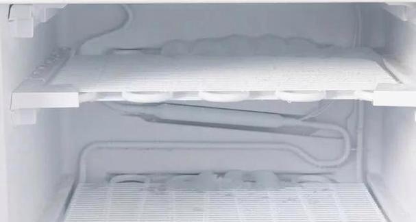 冰箱放水口漏水的修理方法（解决冰箱放水口漏水问题的实用指南）