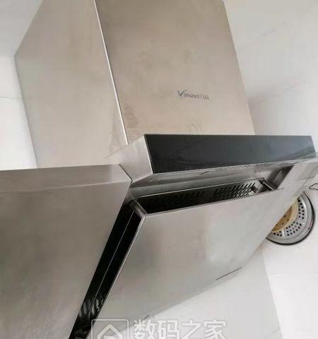 如何拆卸和清洗室内油烟机（掌握清洗技巧）