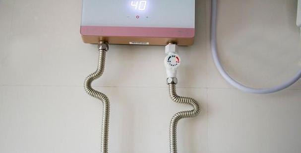 电热水器速热与即热的区别（解析速热型和即热型电热水器的特点及适用场景）