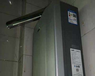 意大利燃气热水器清洗方法（简单有效的保养技巧）