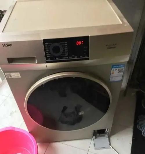 洗衣机漏电冒烟的修复方法（如何解决洗衣机漏电冒烟问题）