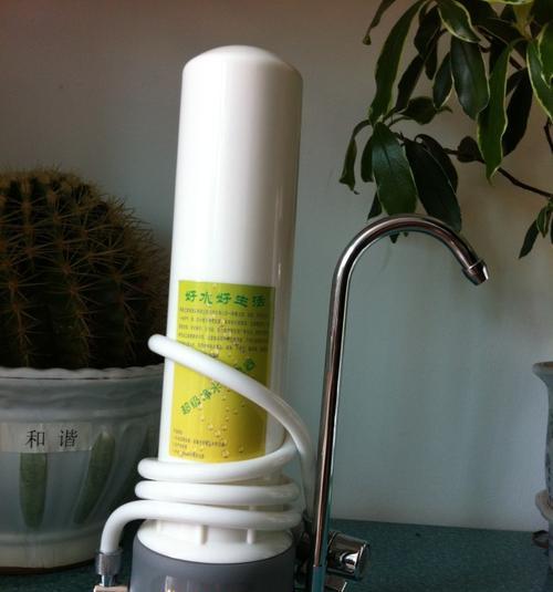 净水器水龙头红灯怎么回事（红灯显示的原因和解决方法）