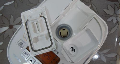 东芝电饭煲维修技巧（学会维修电饭煲的方法）