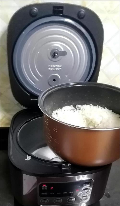 电饭煲间歇加热故障及解决方法（电饭煲加热不稳定）