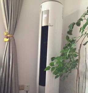 美的立式空调清洗方法（轻松清洗）