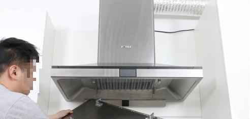 快速简单清洗油烟机的方法（省时省力）