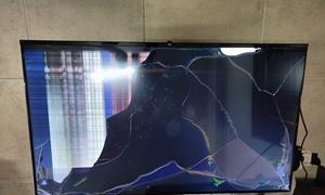 如何修复坏掉的电视机屏幕（教你简单的方法修复电视机屏幕故障）