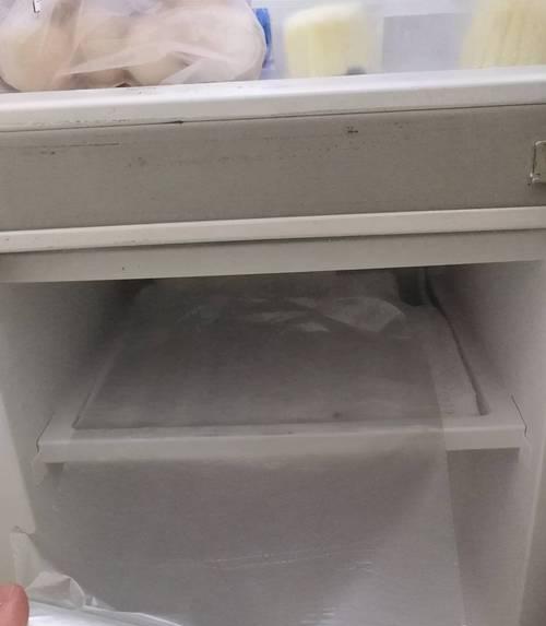 冰柜开到最大不结冰的秘诀（解决冰柜开到最大时结冰的问题）