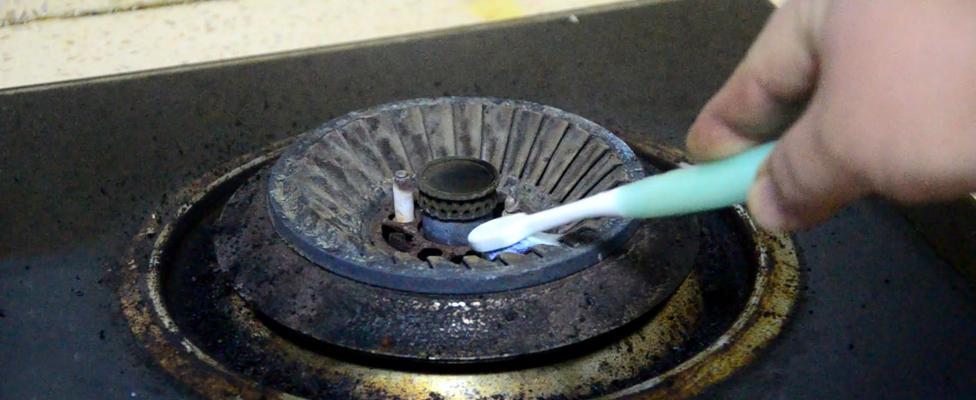 燃气灶打火器持续响，可能的原因及解决方法（厨房安全不可忽视的细节问题）