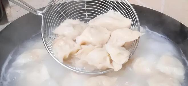 电磁炉煮饺子总烂的解决方法（掌握正确的火候）
