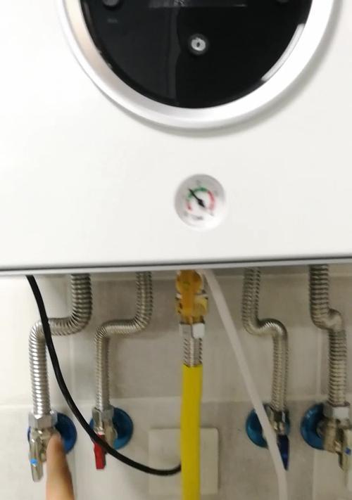 如何解决壁挂炉空调水温过高问题（有效调节壁挂炉空调水温的方法及注意事项）