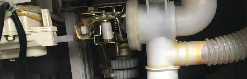 三洋洗衣机不排水的原因及解决方法（排水故障、堵塞管道、故障传感器）