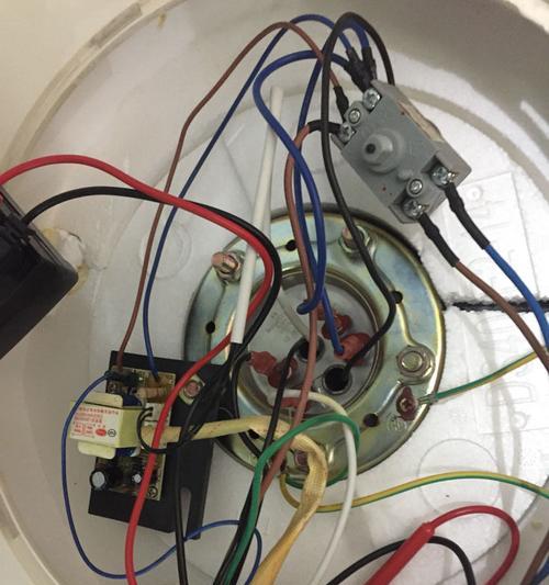 万和热水器不通电故障维修指南（解决热水器不通电问题的关键步骤和方法）