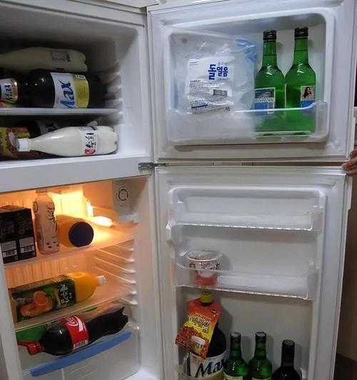 冰箱的冷藏温度调节合适多少度（了解冰箱冷藏温度的重要性与调节方法）